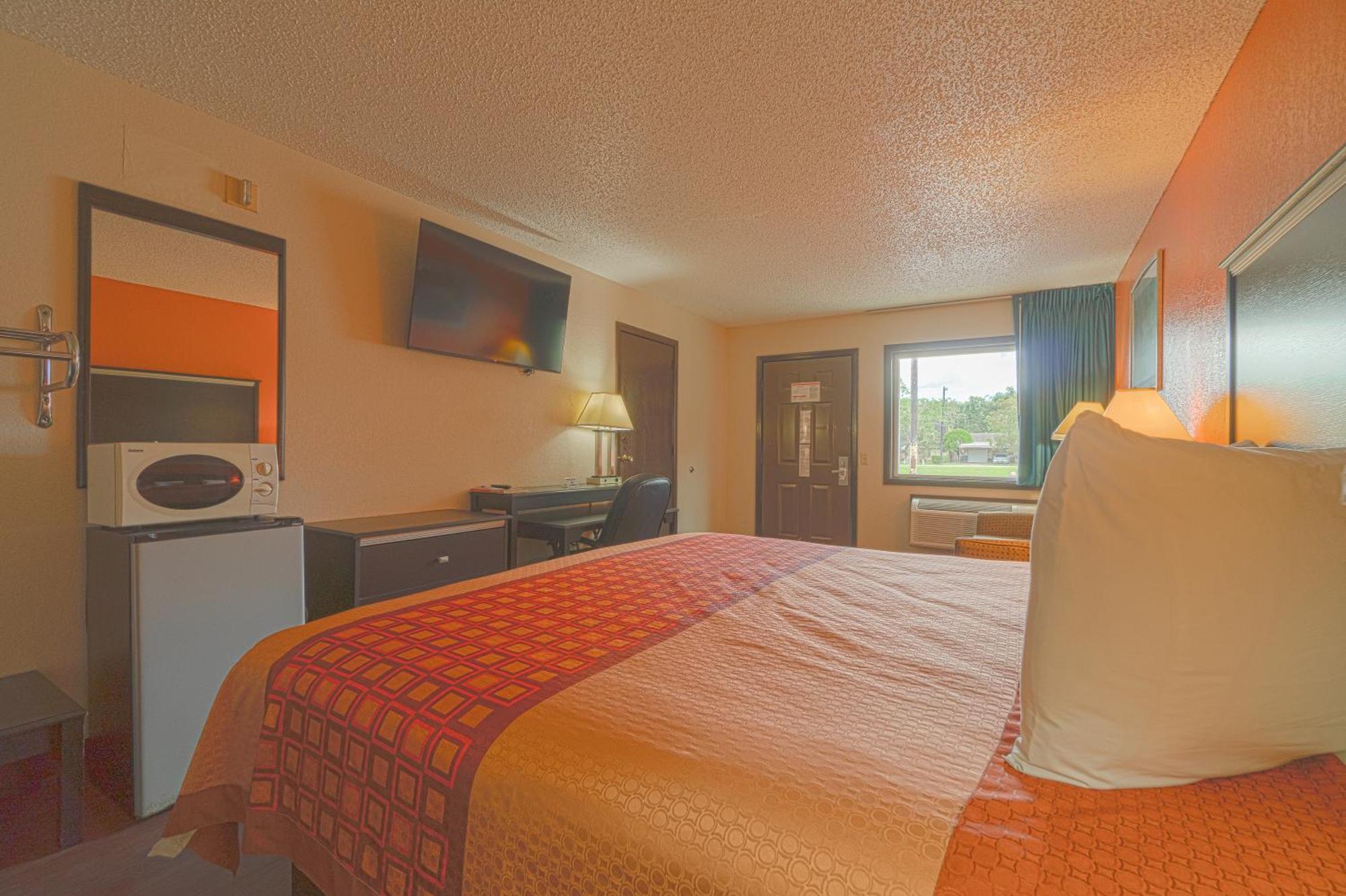 Regency Inn & Suites By Oyo Bay City Tx Exteriör bild