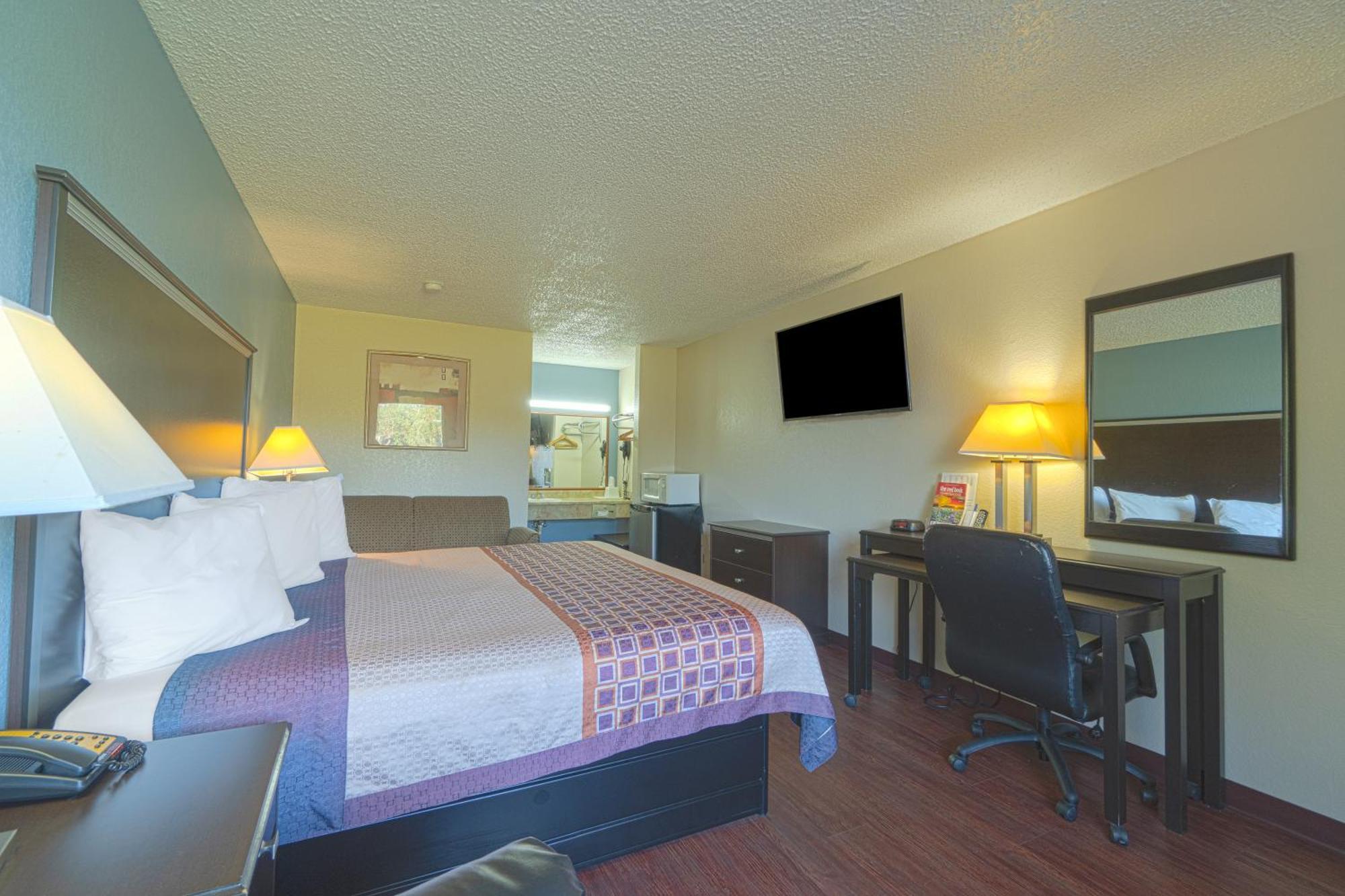 Regency Inn & Suites By Oyo Bay City Tx Exteriör bild