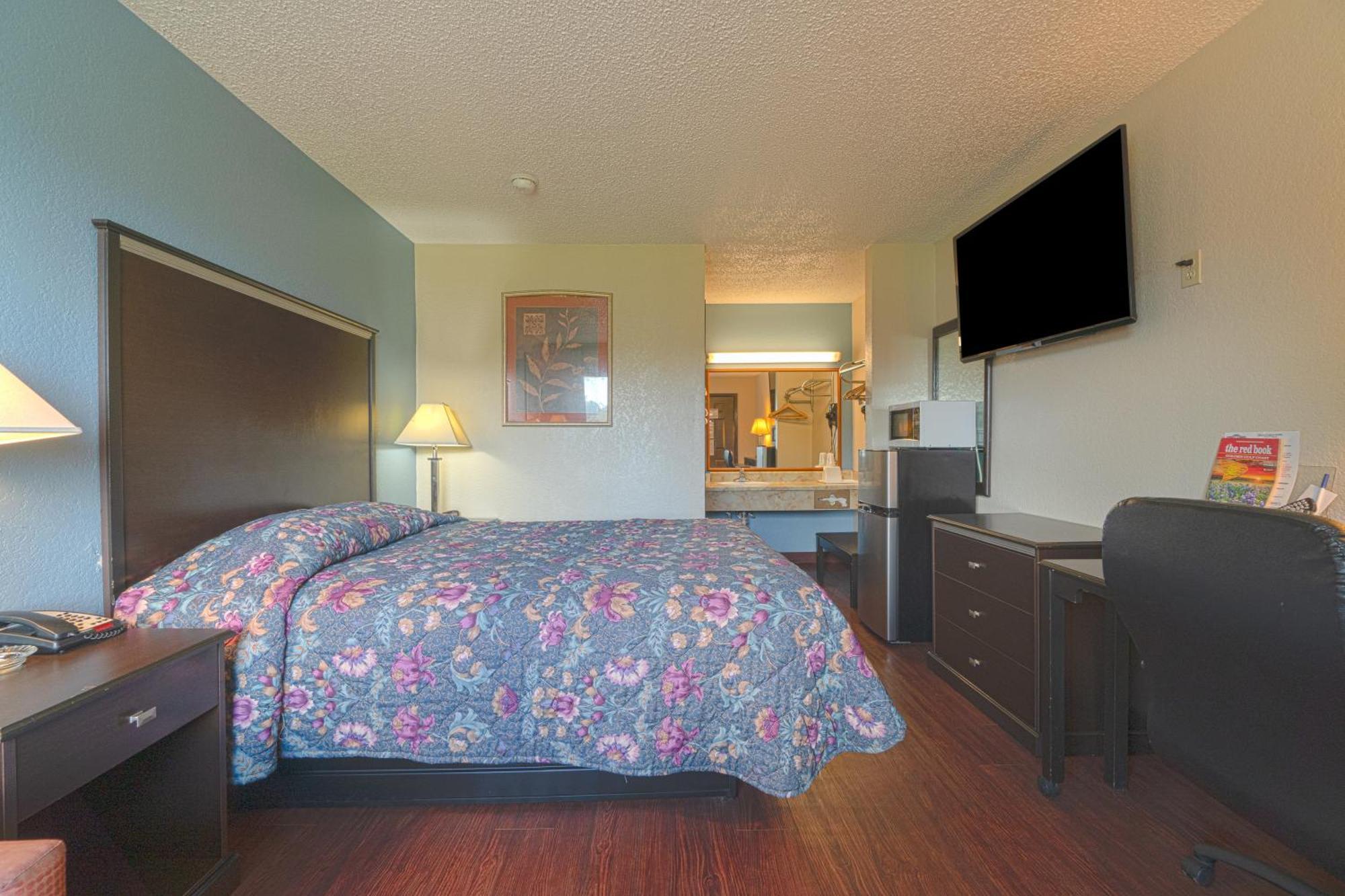 Regency Inn & Suites By Oyo Bay City Tx Exteriör bild